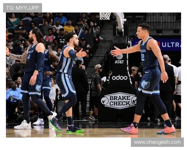 新赛季网球赛场群星争锋世界排名格局再现剧烈变动走势受关注