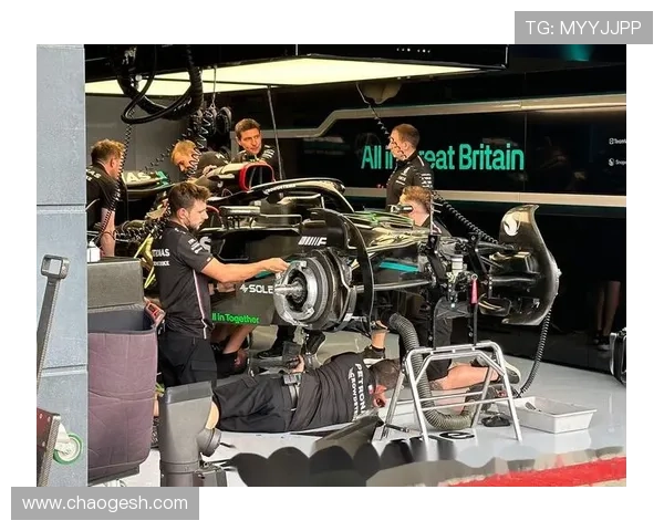 F1新赛季风云再起车队竞争升级车手格局生变引发全球车迷关注 F1新赛季风云再起车队竞争升级车手格局生变引发全球车迷关注